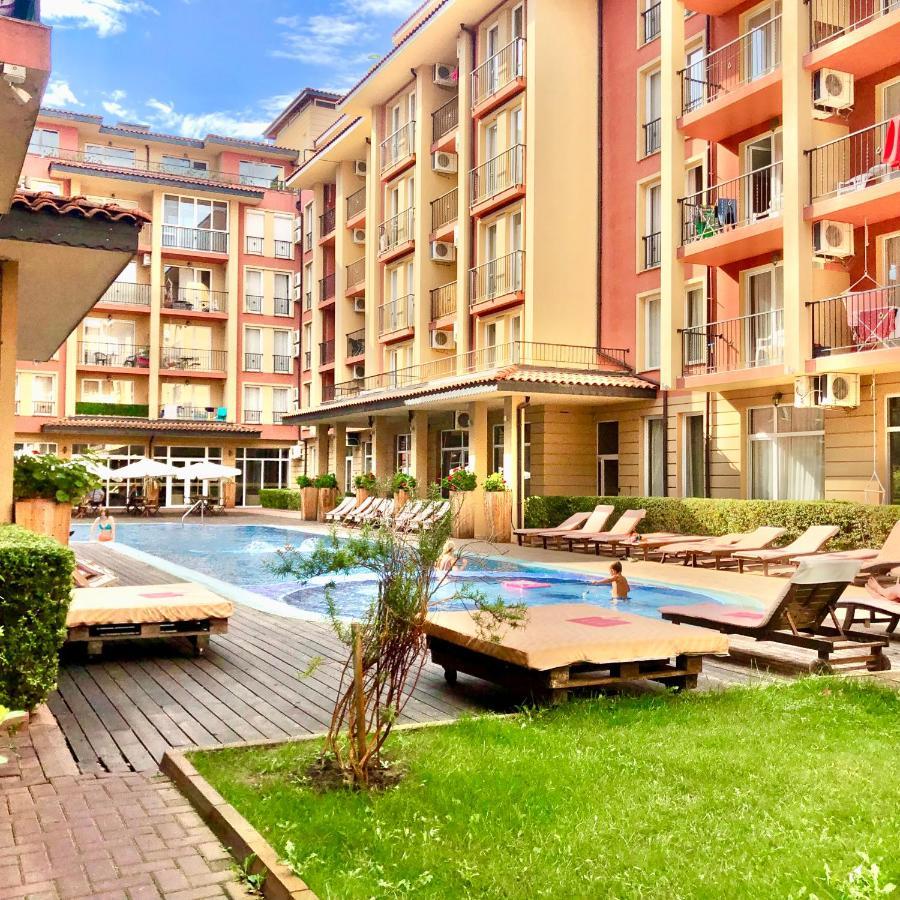 Sunny View Central - Menada Apartments サニービーチ エクステリア 写真