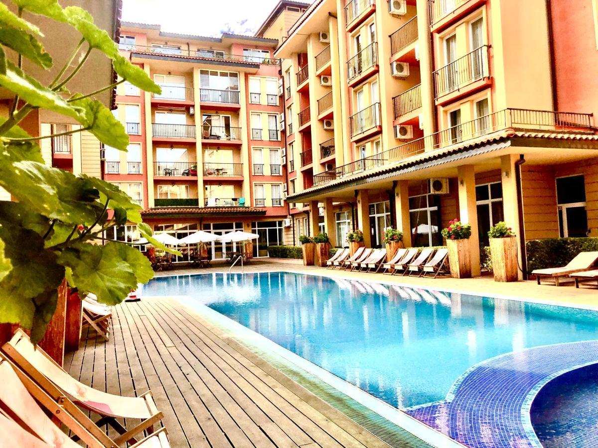 Sunny View Central - Menada Apartments サニービーチ エクステリア 写真
